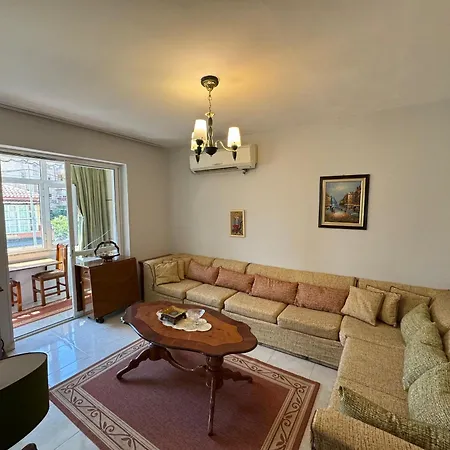 Sofi Sweet Corner Apartment